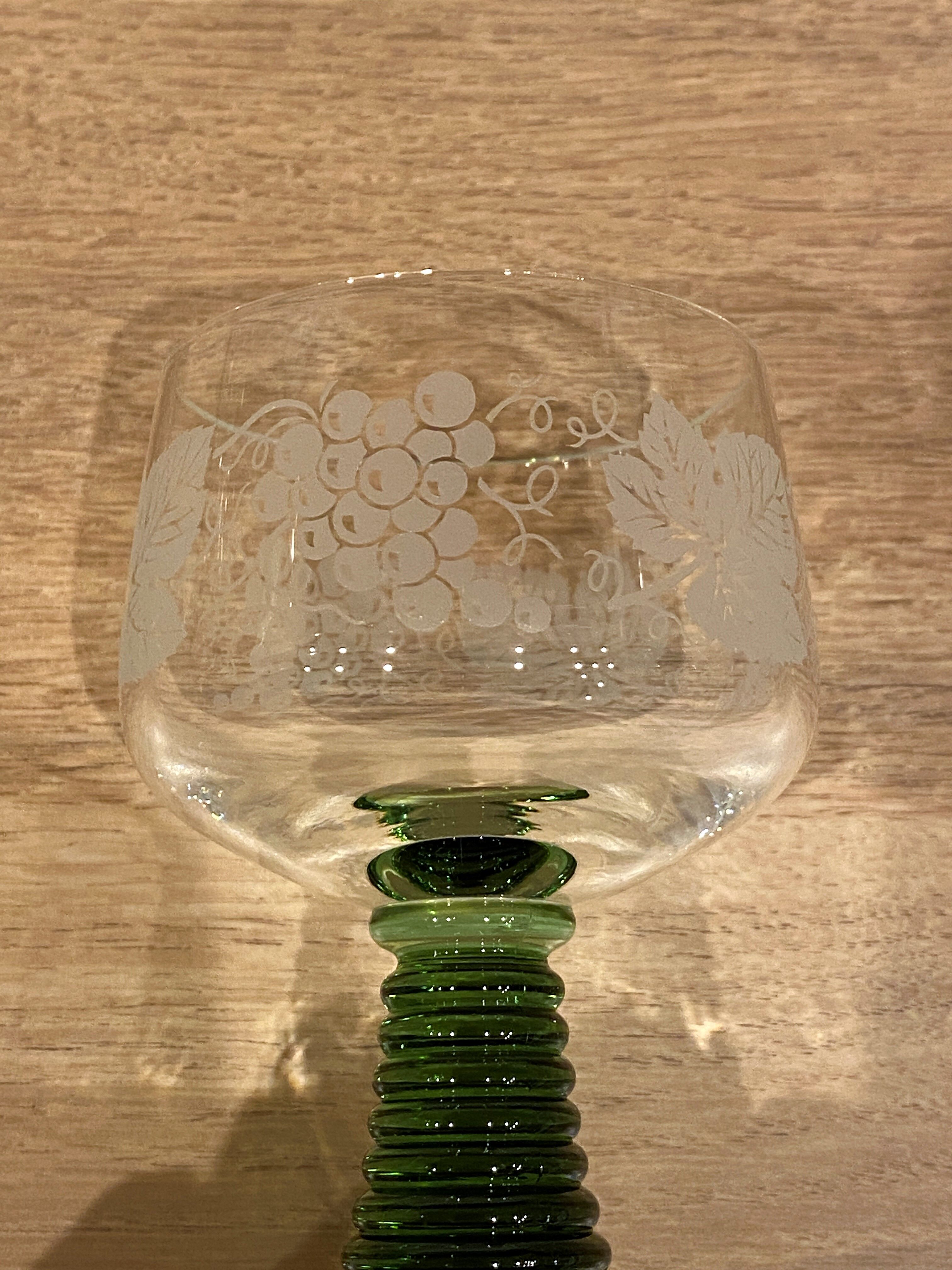 Set of 4 glasses of white wine from Alsace