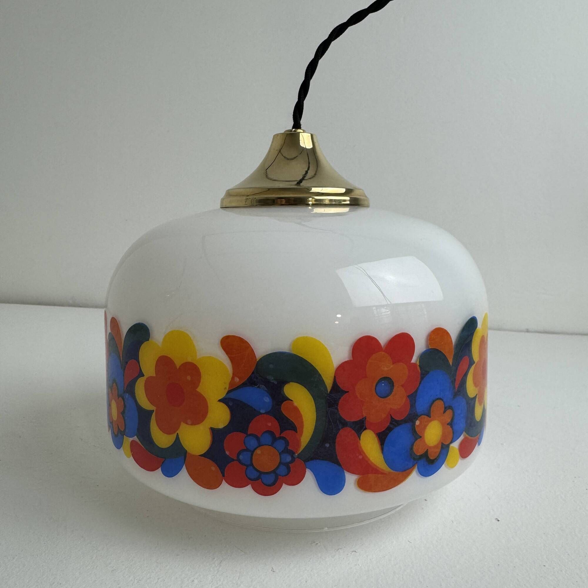 VINTAGE OPALINE SUSPENSION LIGHT 1970