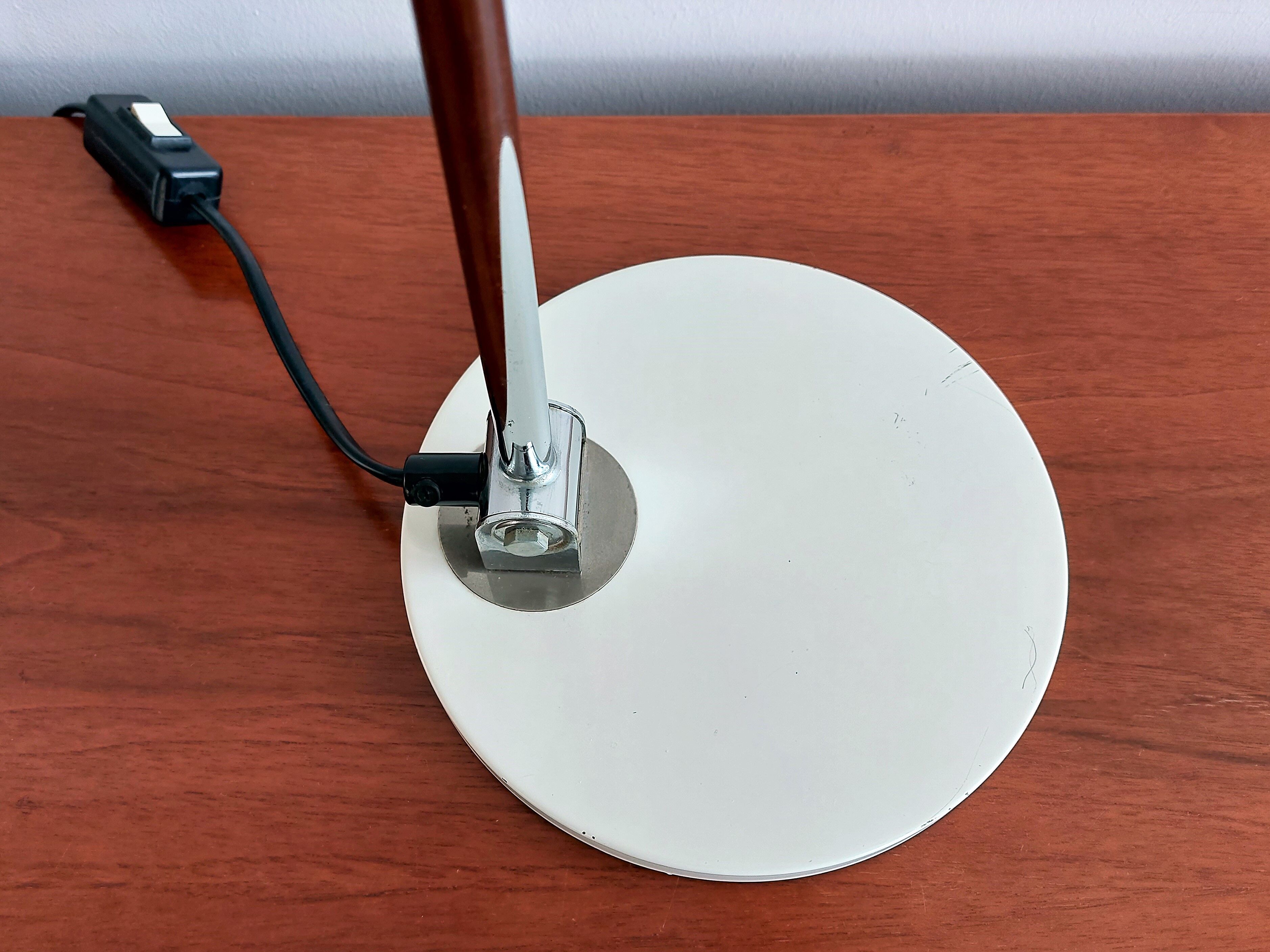 Reversible white metal and chrome table lamp, 1960's