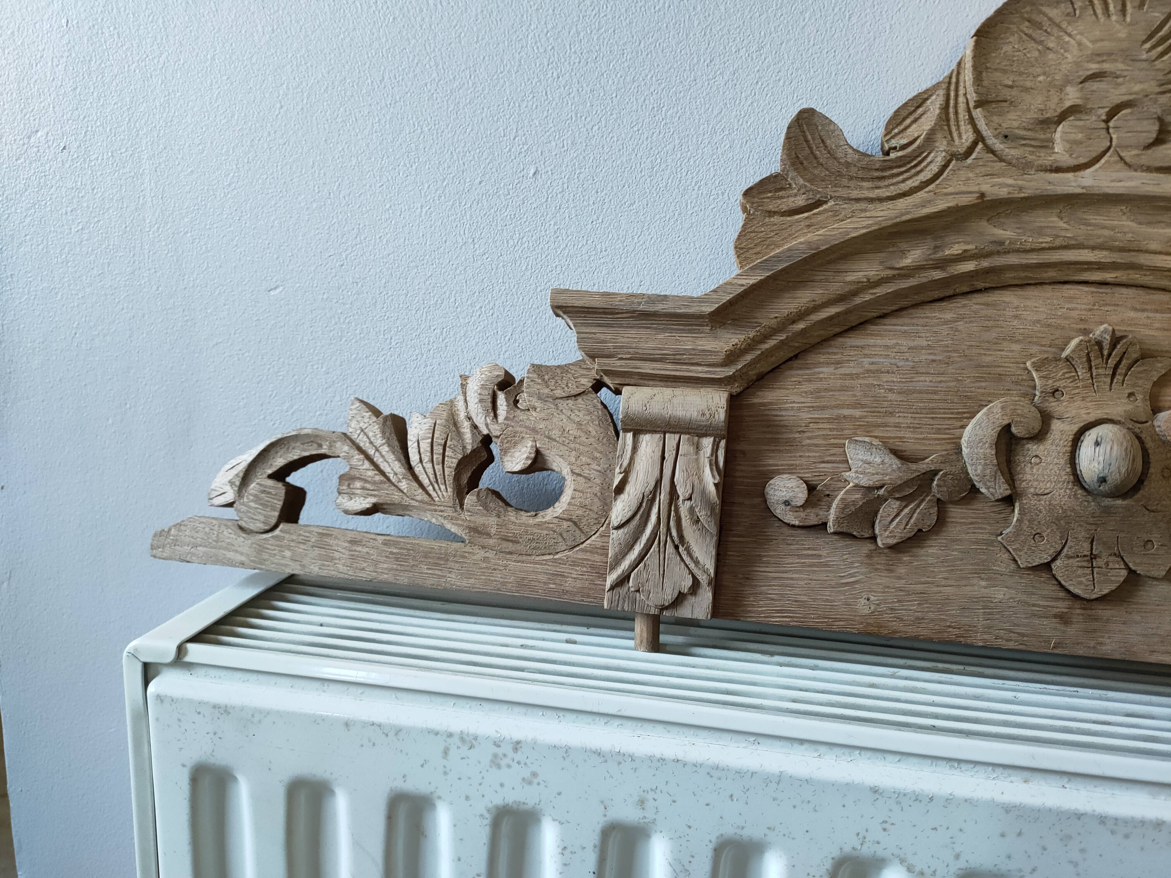 ancient oak pediment