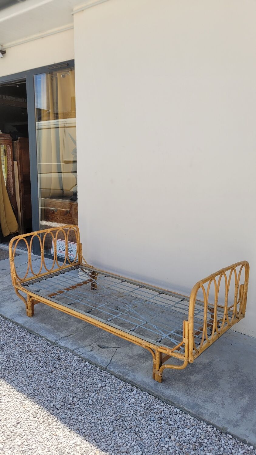 Vintage rattan basket bed 1950