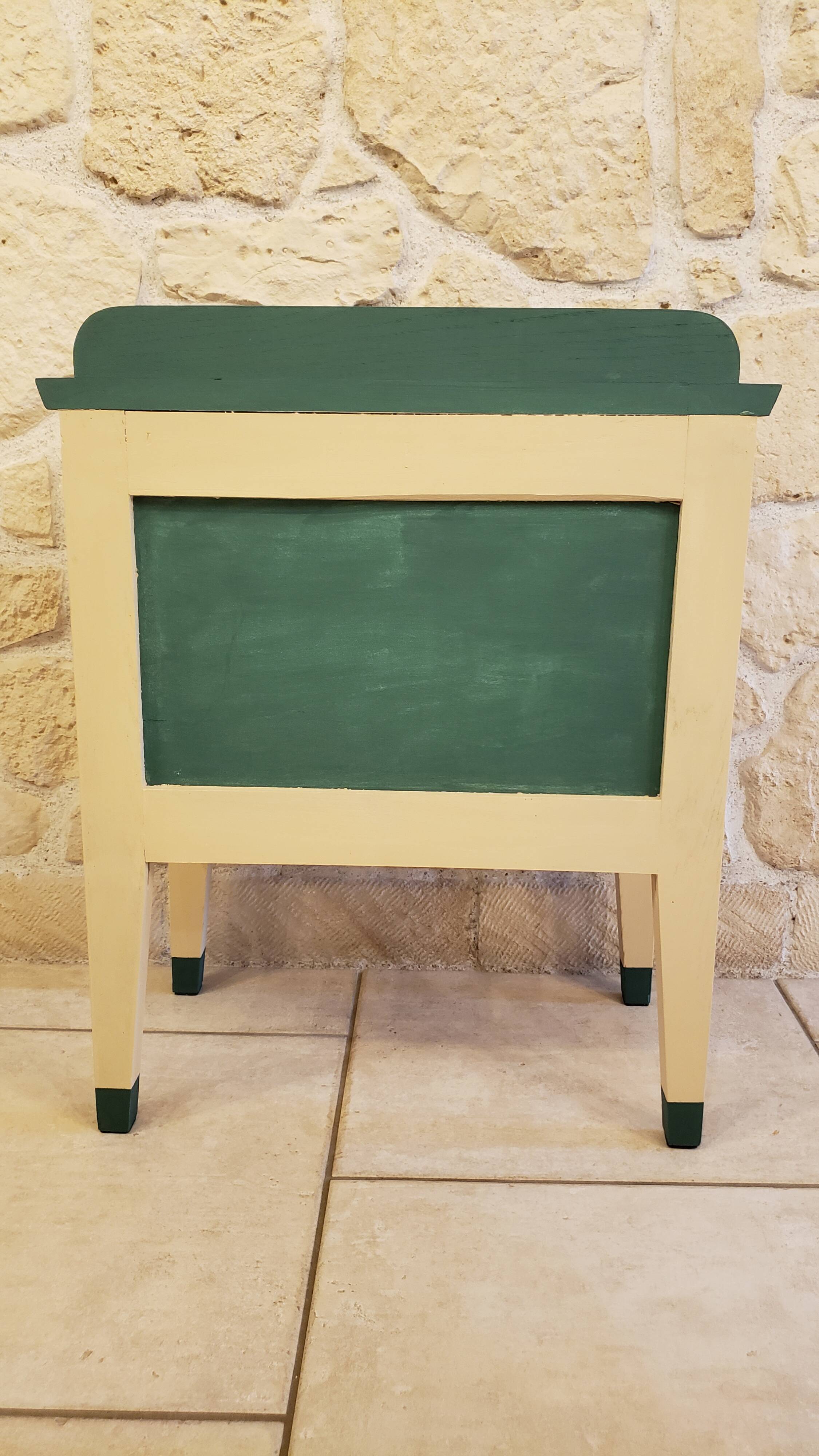 Bedside table - Vintage nightstand revamped