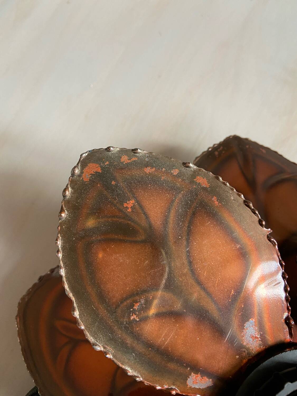 Metal flower wall light