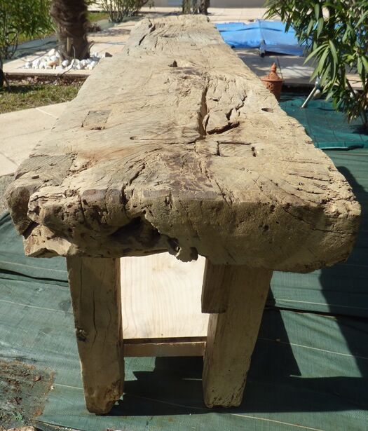Workbench in raw solid wood with its shelf