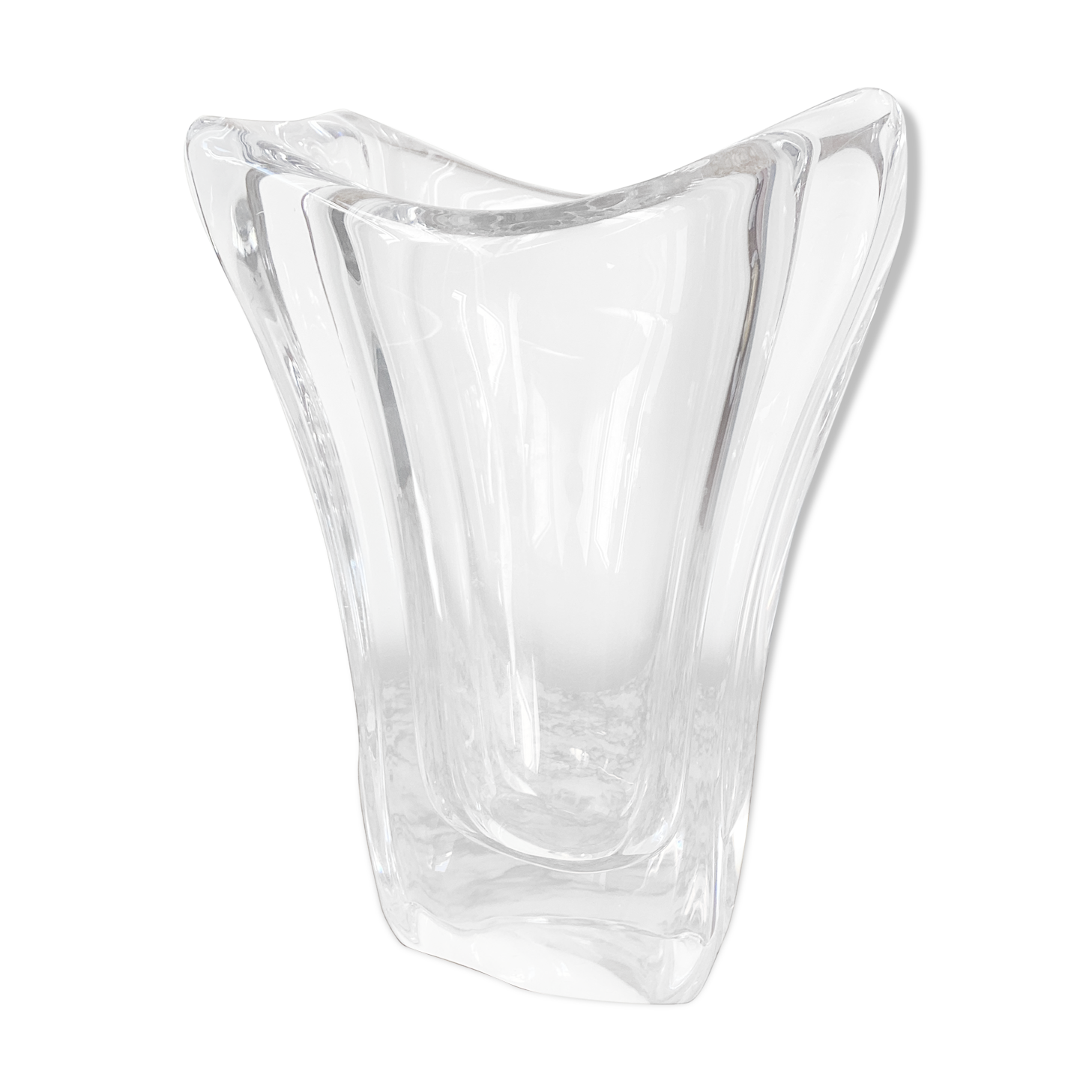 Vase en cristal signé Daum France design vintage dimension : hauteur -23cm- largeur -16cm-