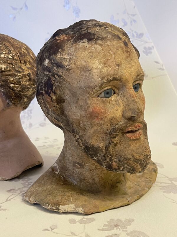 2 têtes de personnage