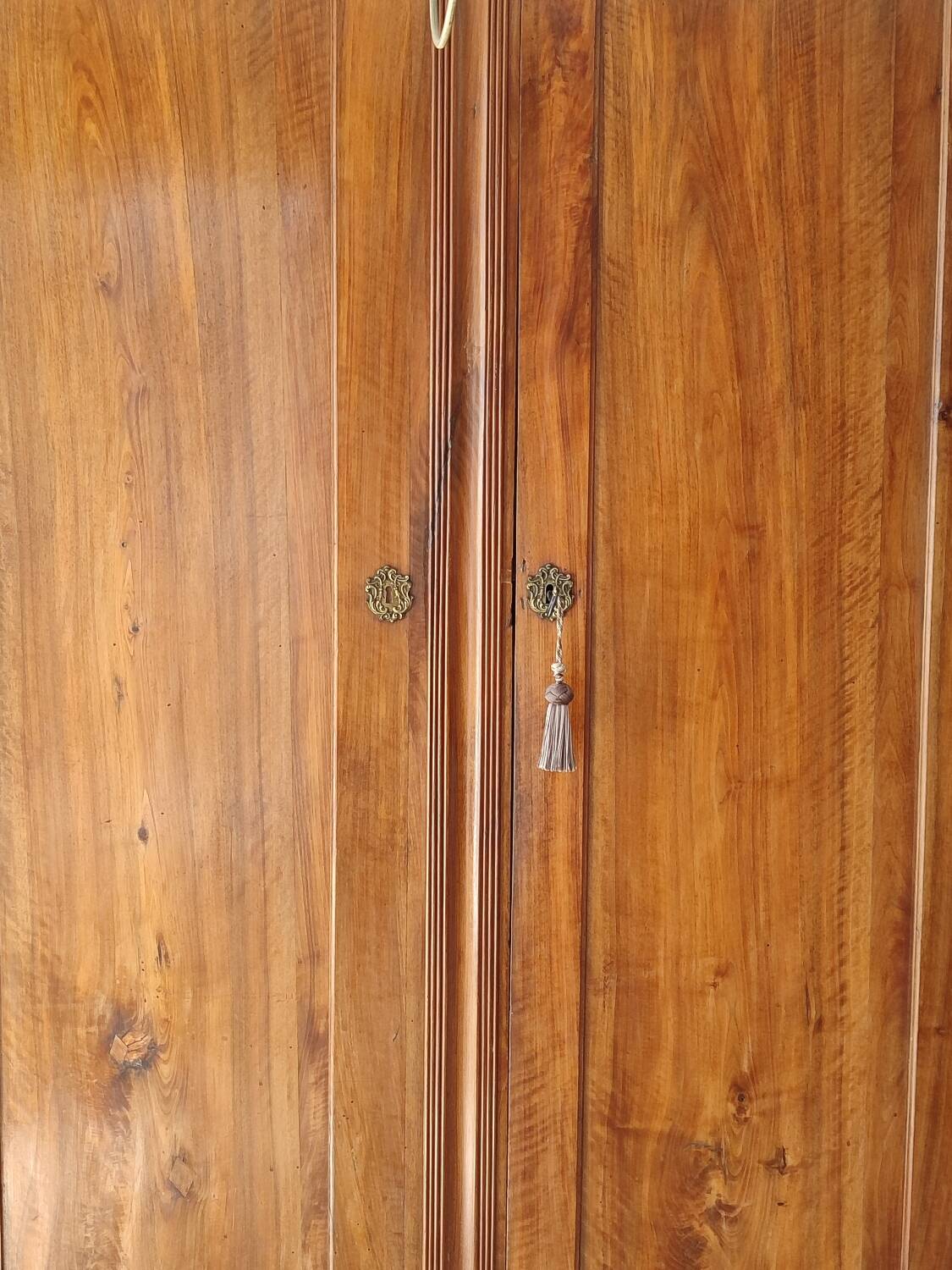 Armoire ancienne en bois