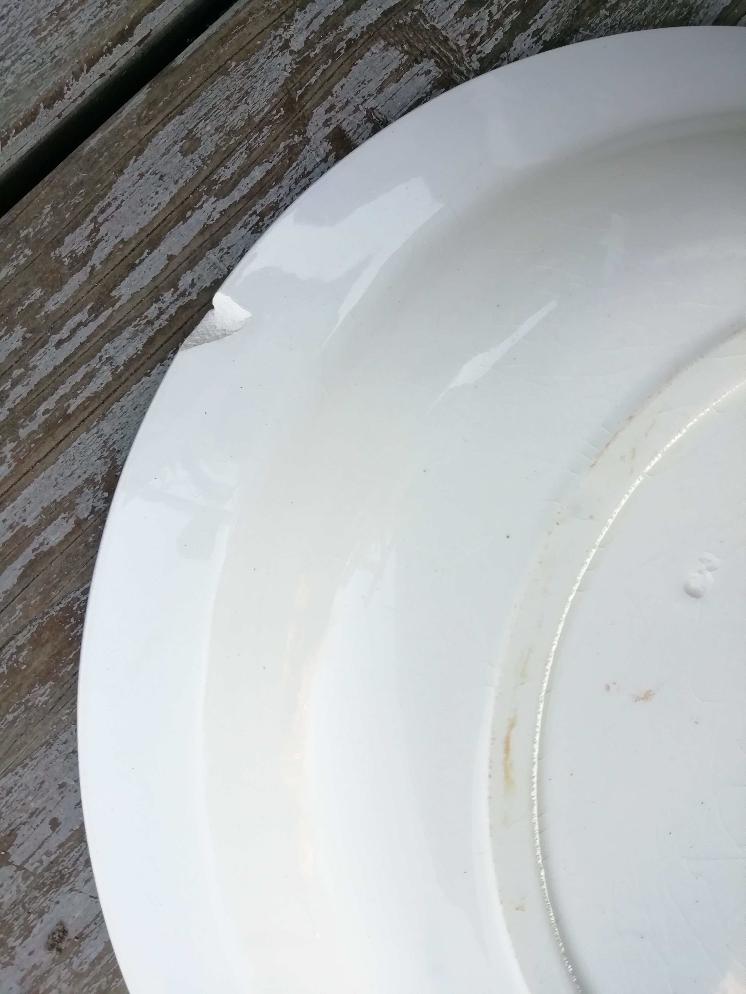 Flat hollow saline Charbonnier