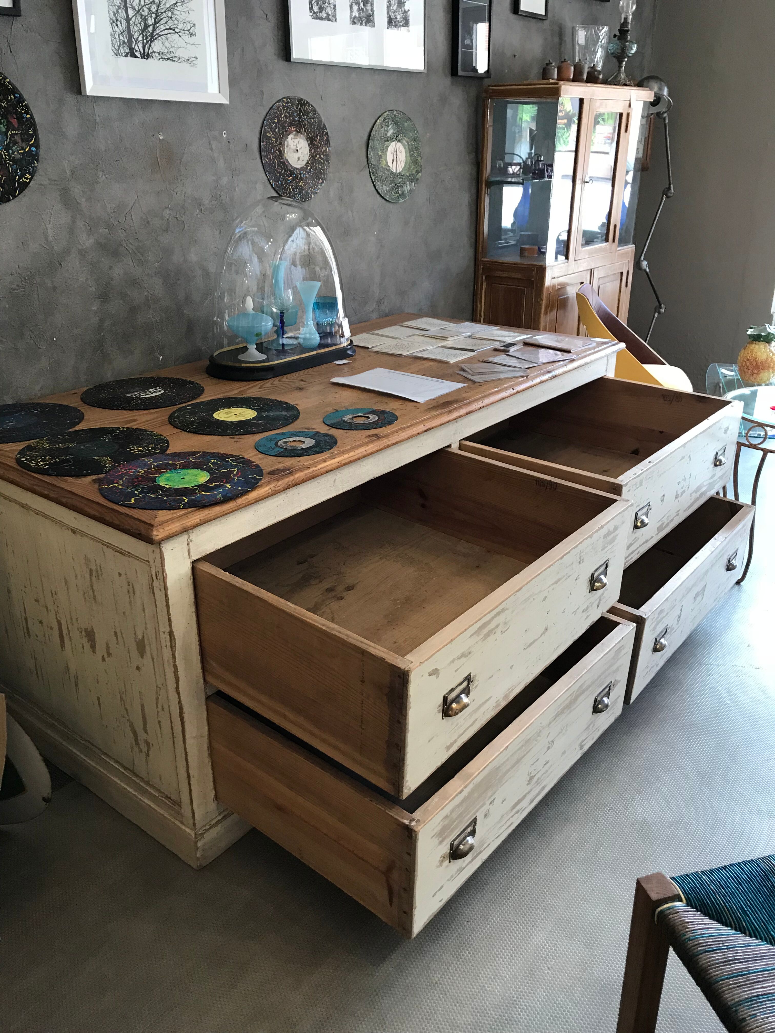 Meuble de mercerie