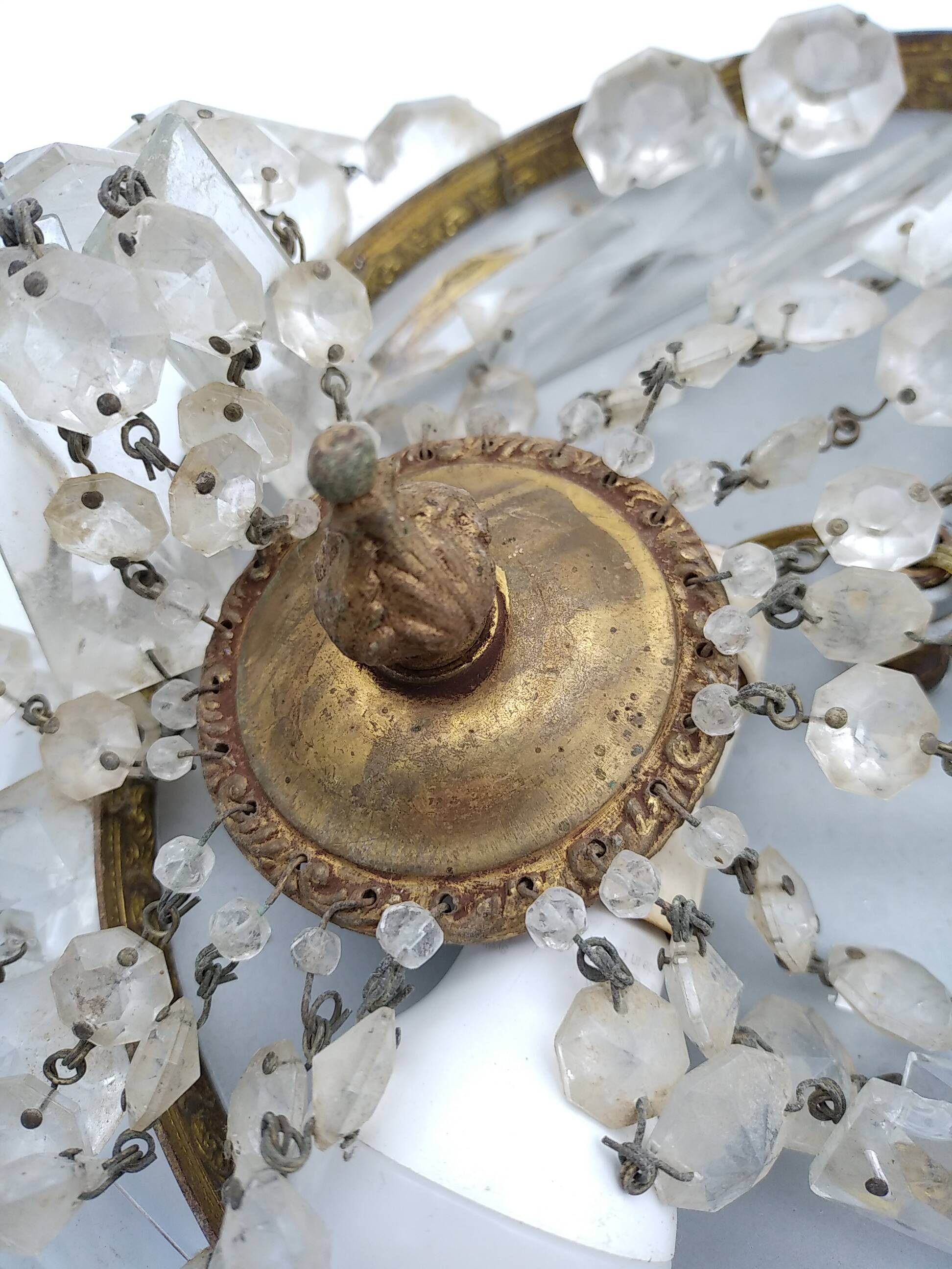 Art deco ceiling light or pendant lamp with tassels and brass. 22 rows.