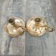 Duo de bougeoirs en laiton