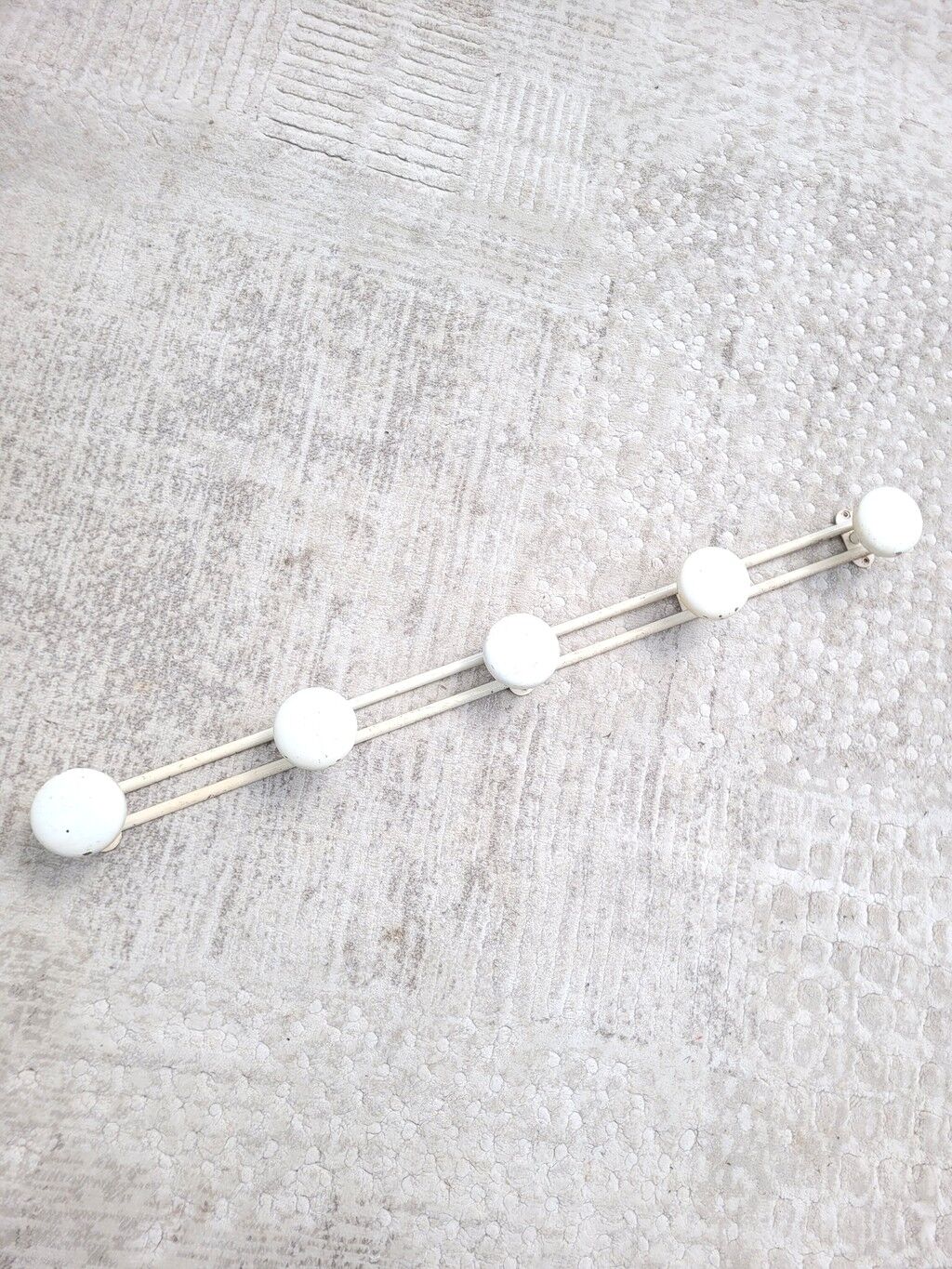 Vintage metal wall coat rack 5p cream