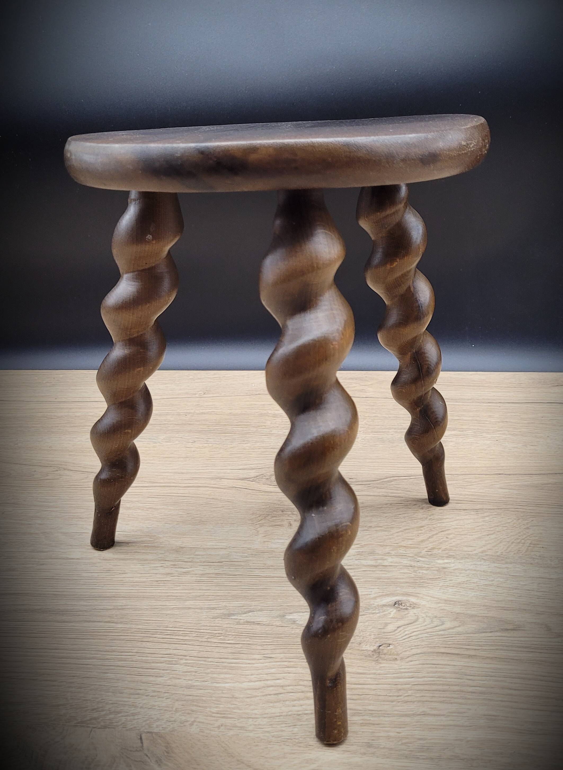 Tripod stool with twisted turned feet