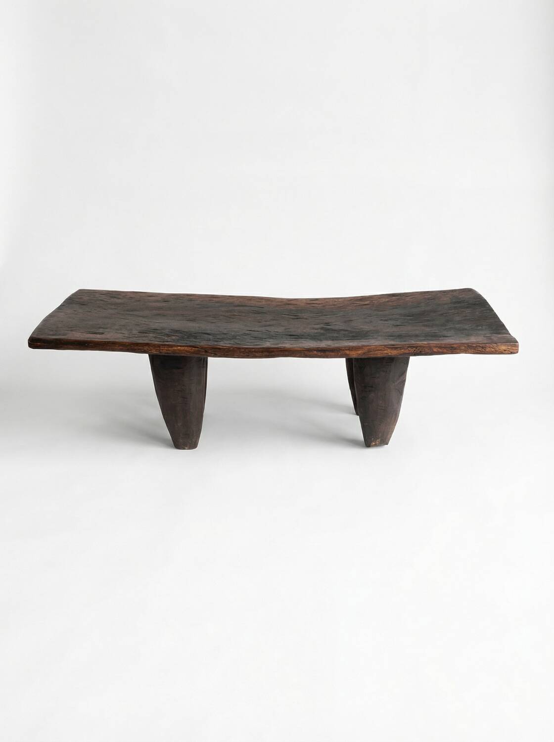 Sculptural bench in solid wood · Unique piece Range: ANCRAGE — Mobili