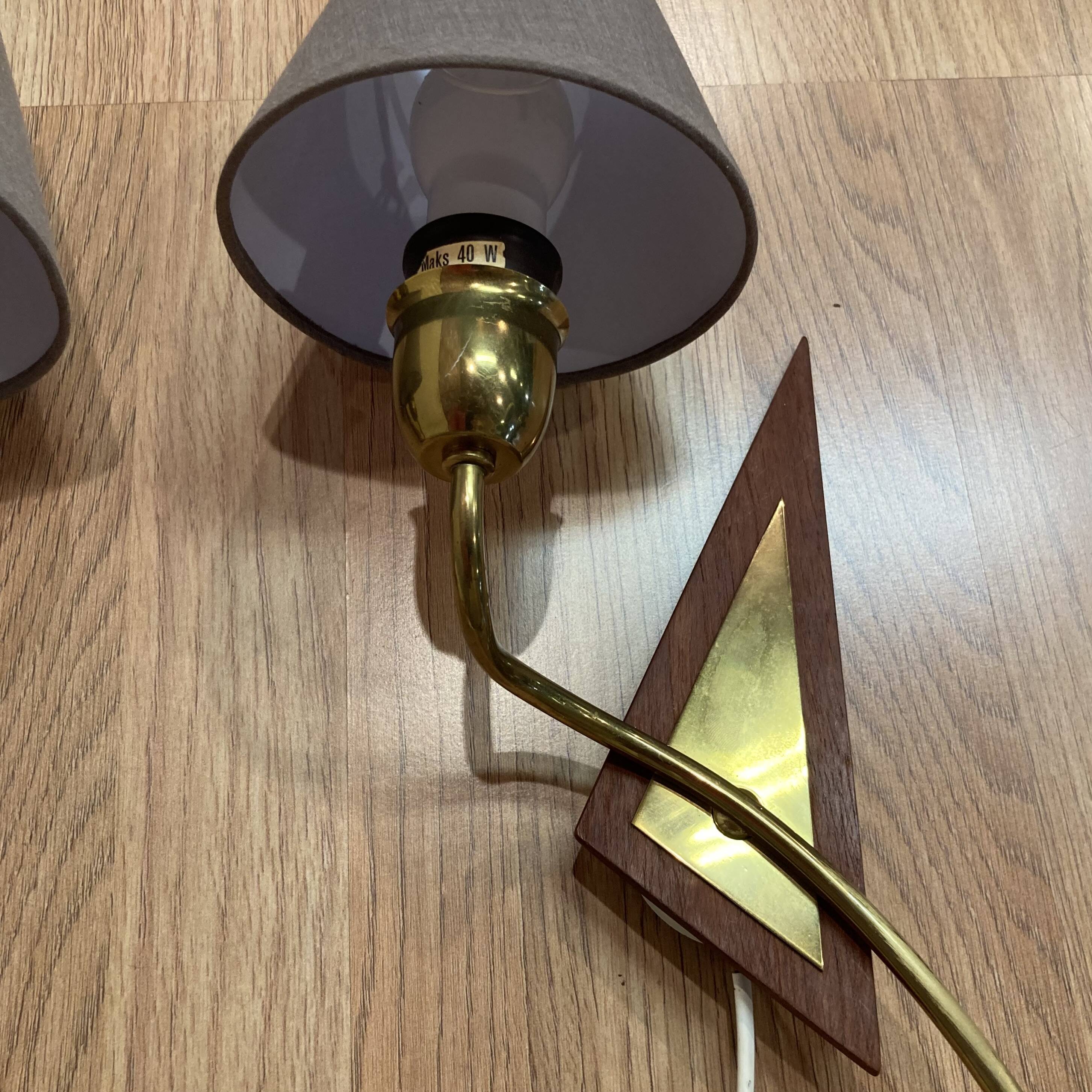PAIR OF SCANDINAVIAN DESIGN WALL LIGHTS 1950.