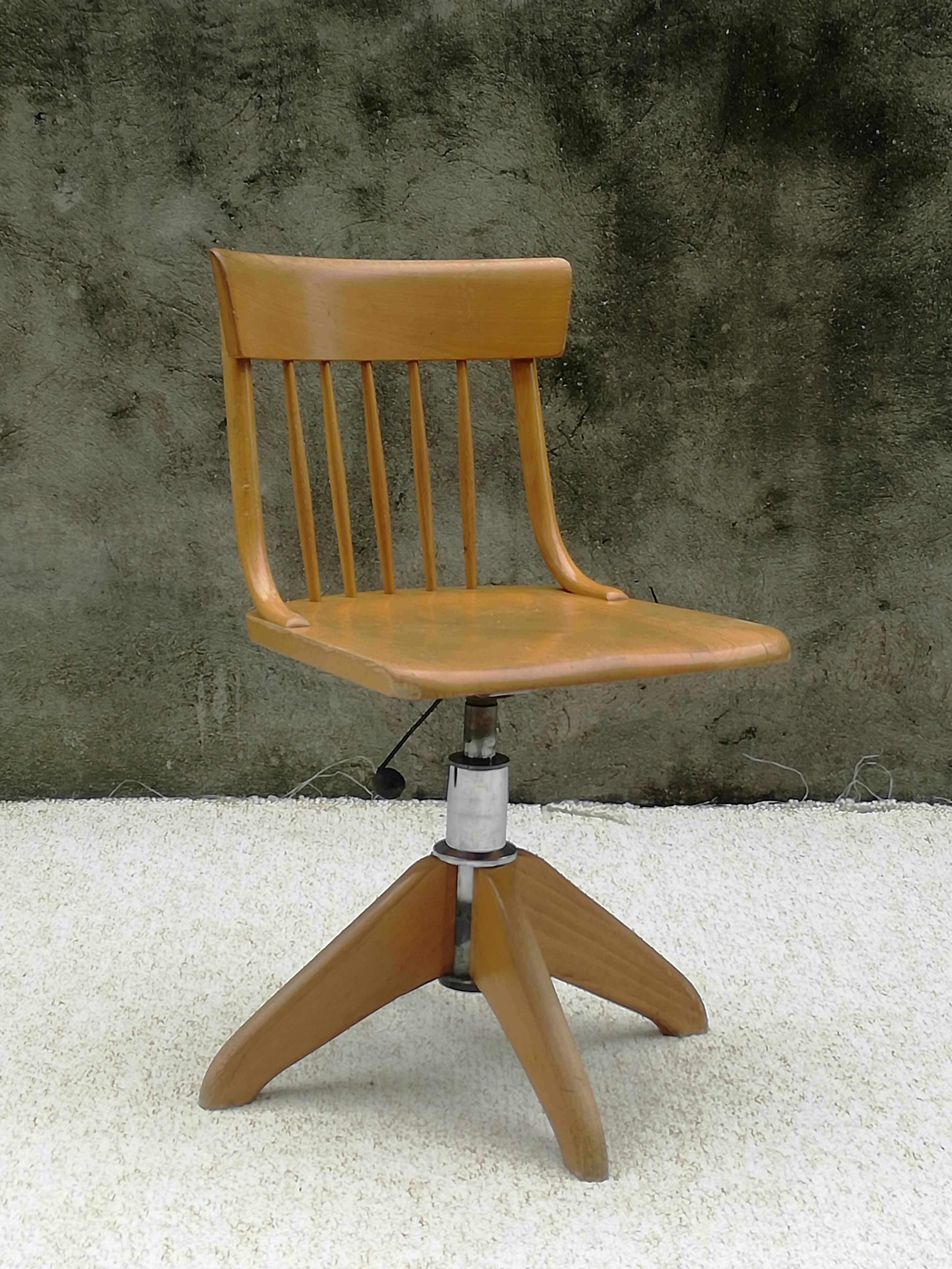 Stoll office chair, swivelling and adjustable in height