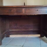 Renaissance style desk