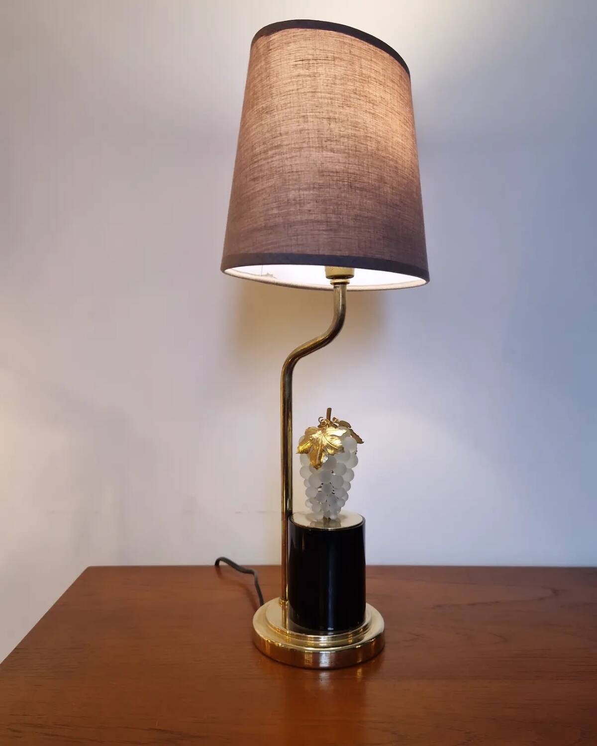 Lamp "bunch of white grapes" 80's, Le Dauphin