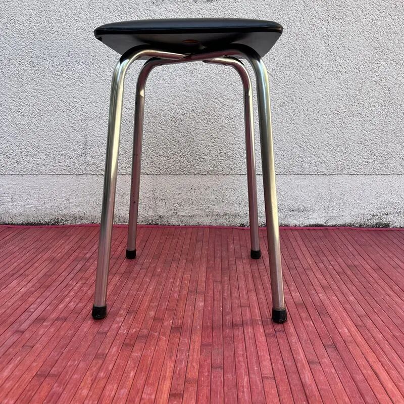 Tabouret vintage en skaï noir