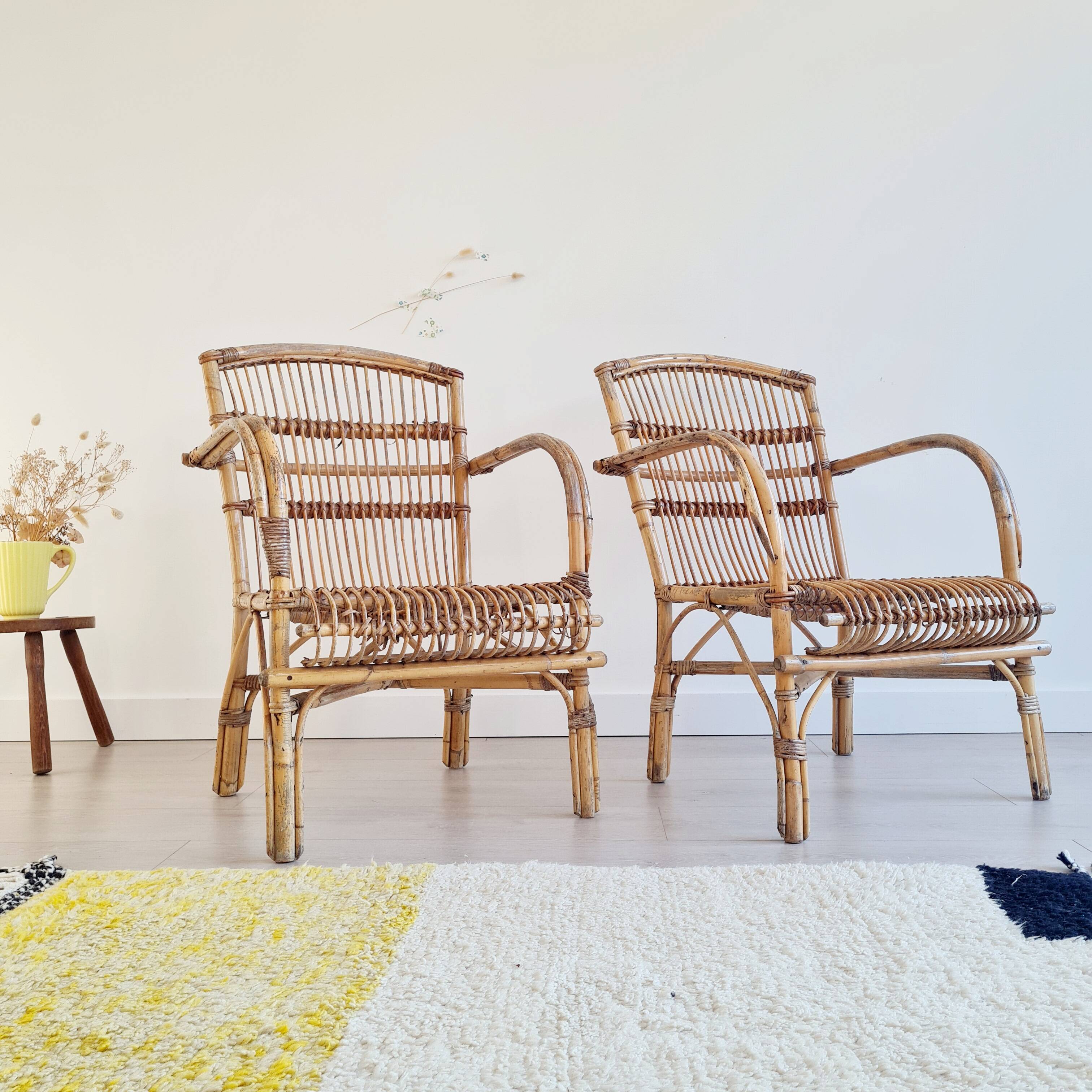 Paire de fauteuils anciens en rotin