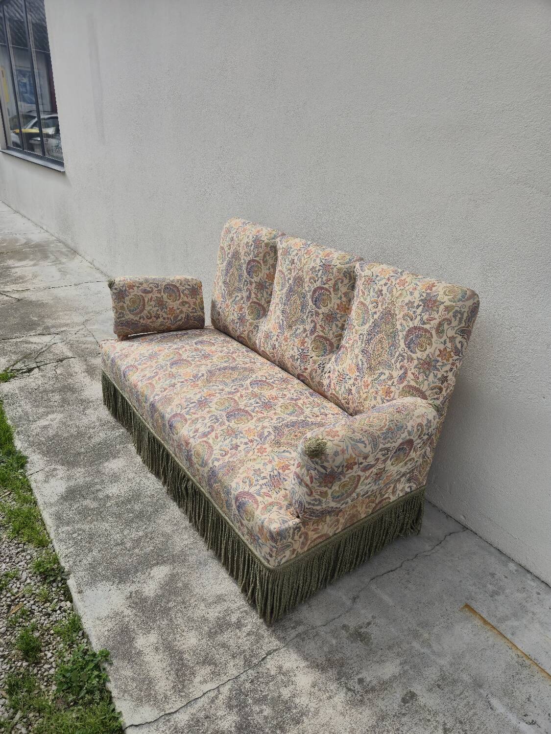 Louis Philippe style floral decor sofa bench from the nap period