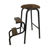 Leather-crusted stepladder