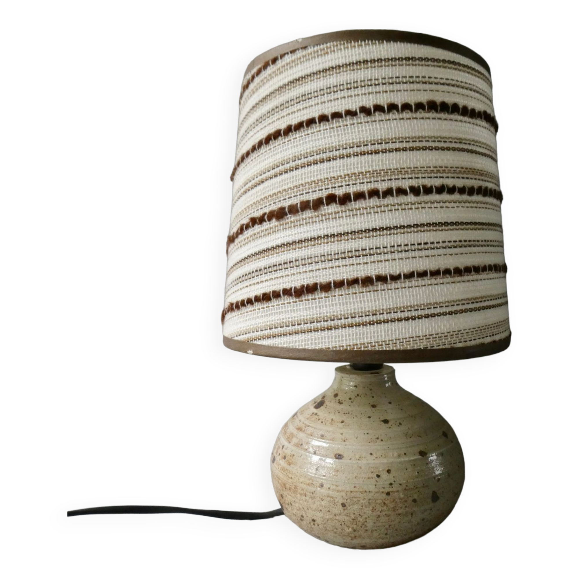 Stoneware lamp with its lampshade