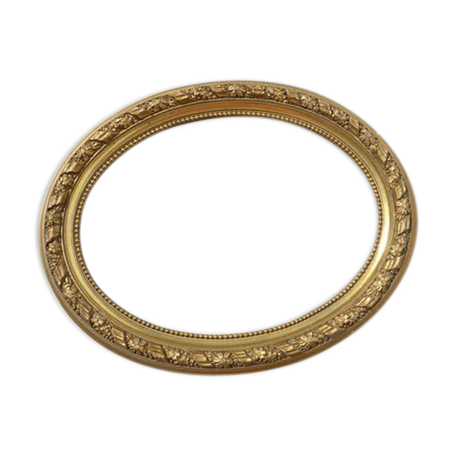 round frame gilded molding and glass