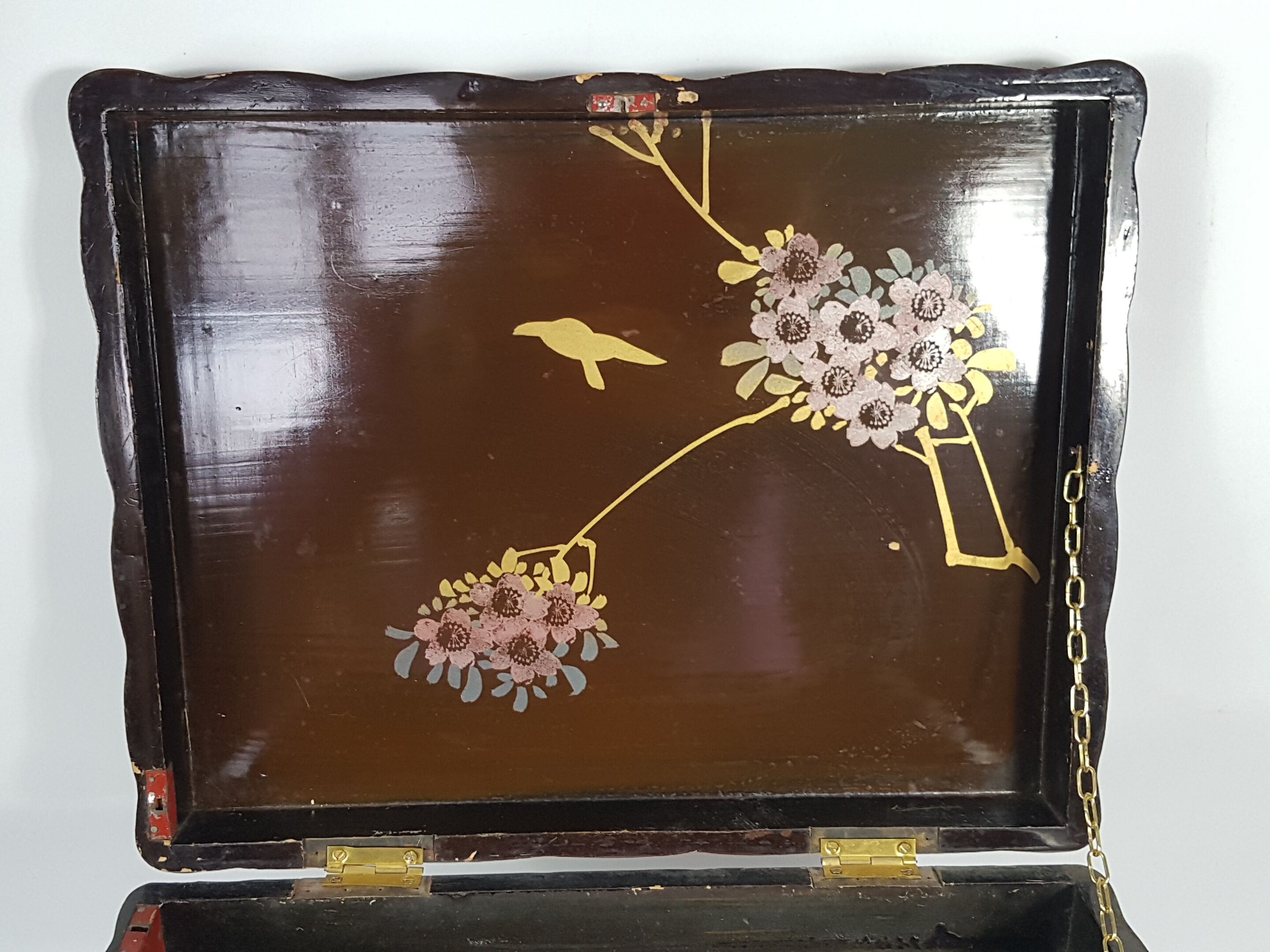 Sewing box or lacquered wood storage Japan early XX