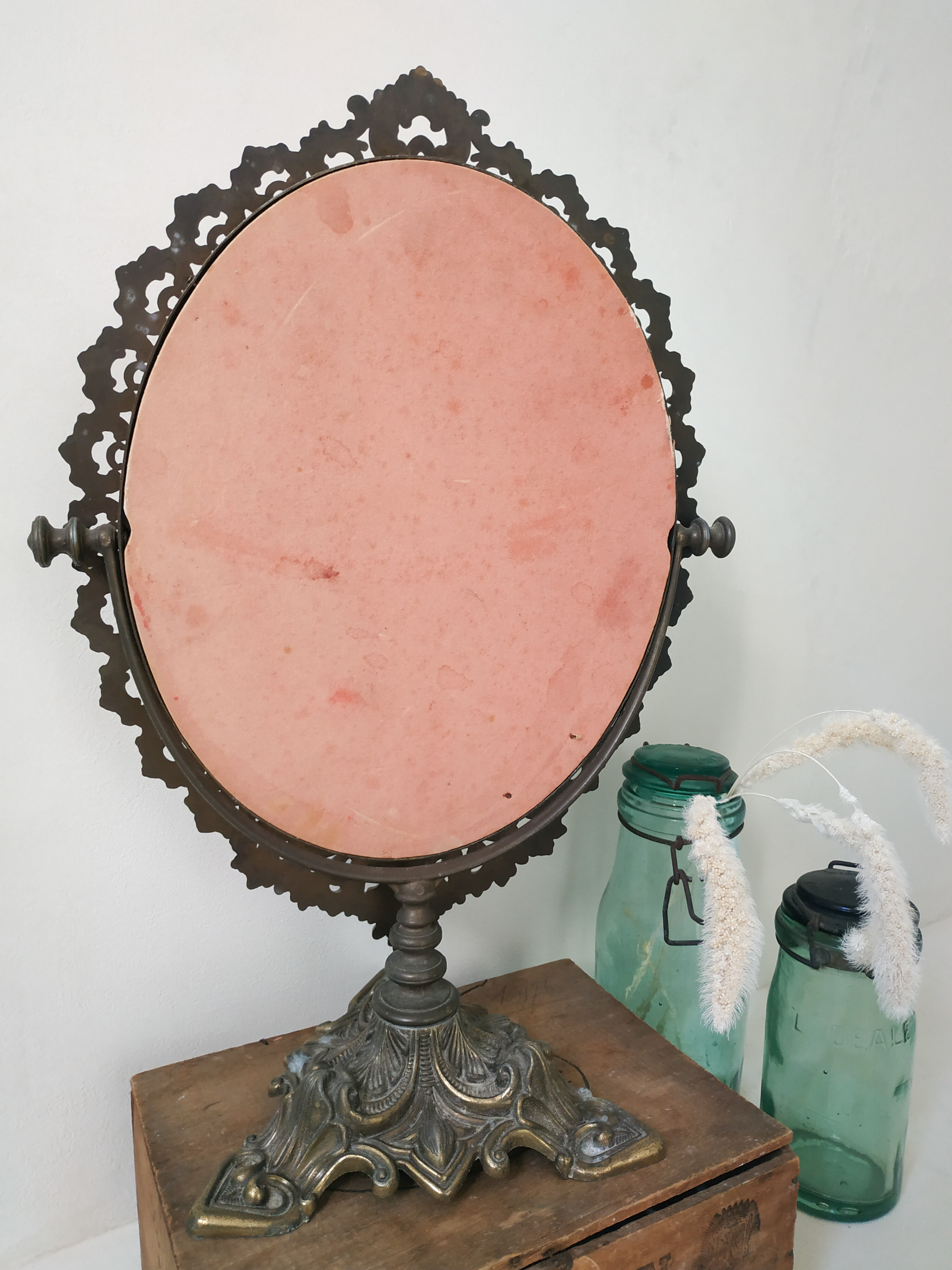 Old mirror on foot metal 30x46cm