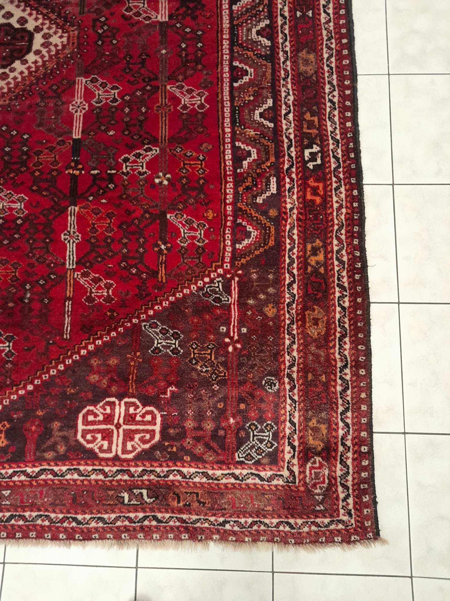 Handmade Persian QashQai rug 284x214cm