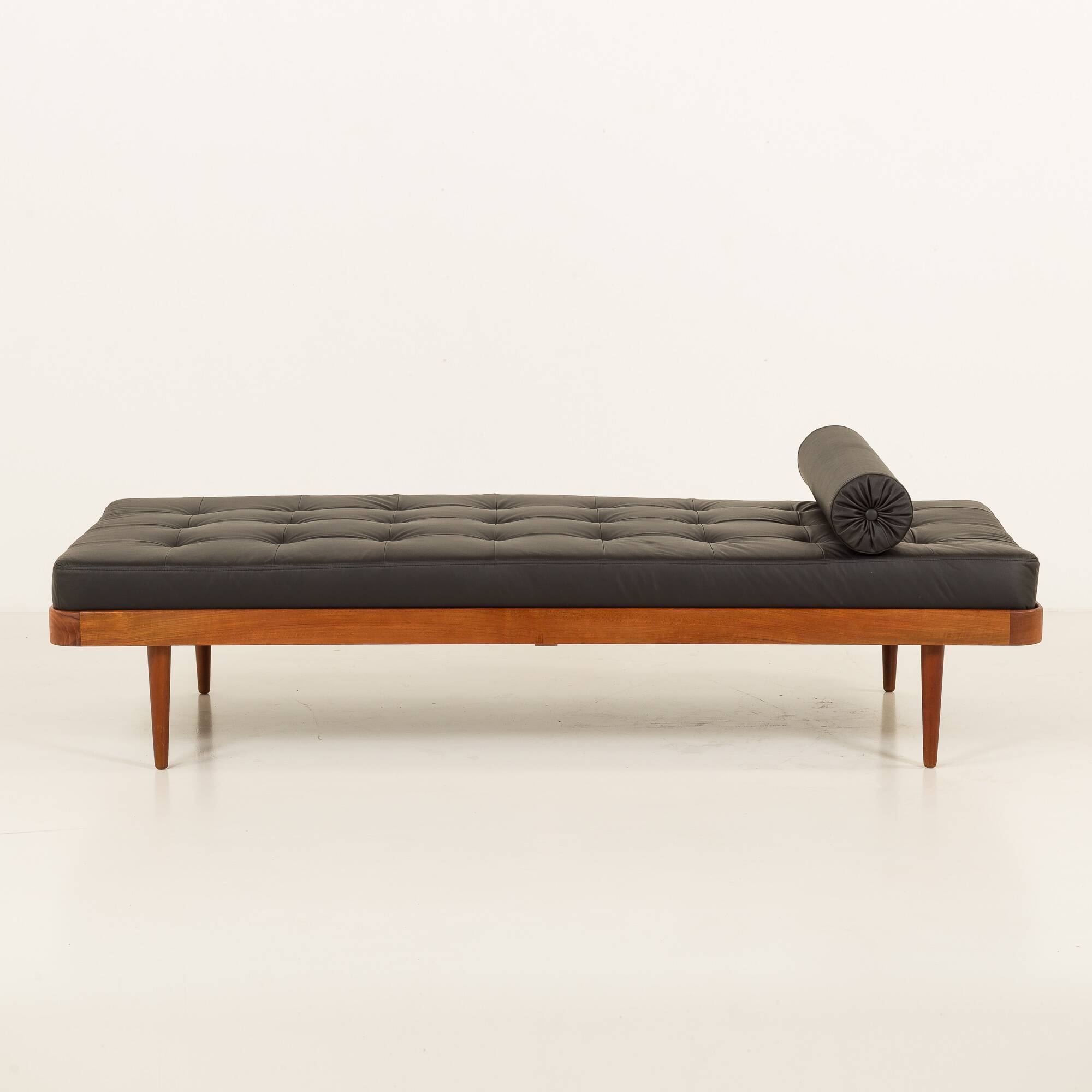 Danish teak daybed in black leather in Hans Wegner style, 1960s