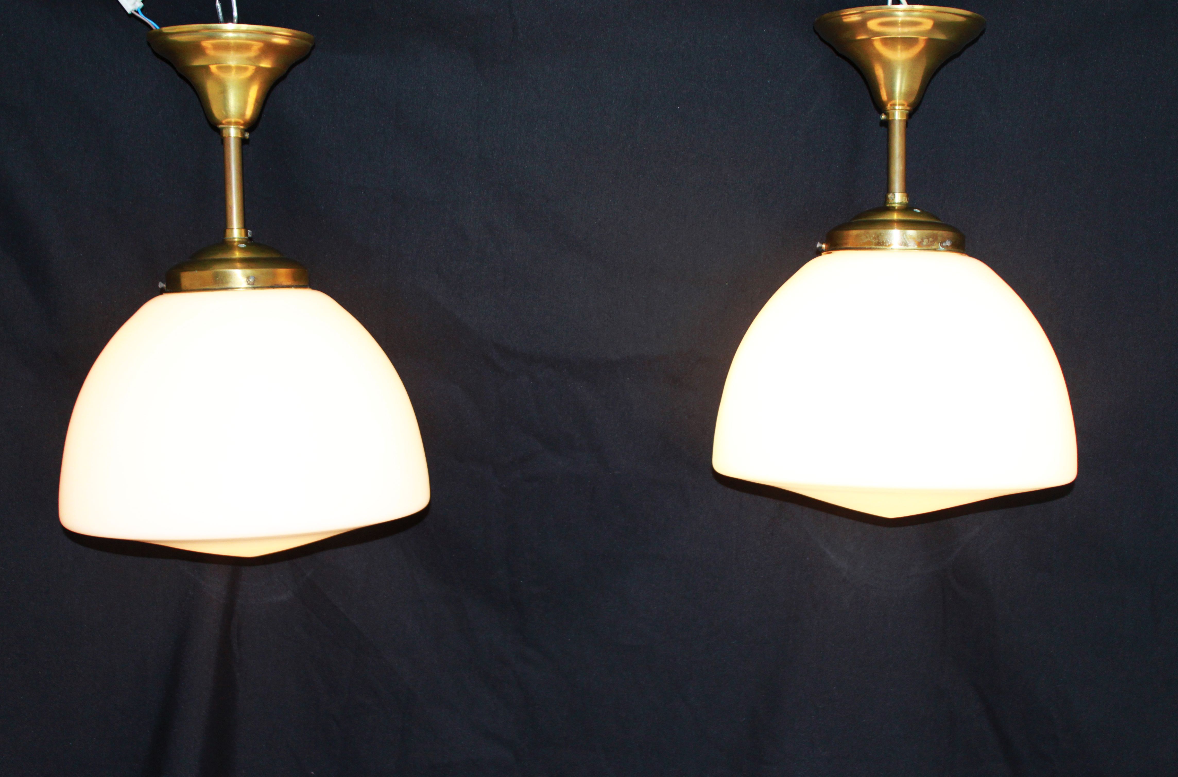 Pair of opaline and bronze suspensions