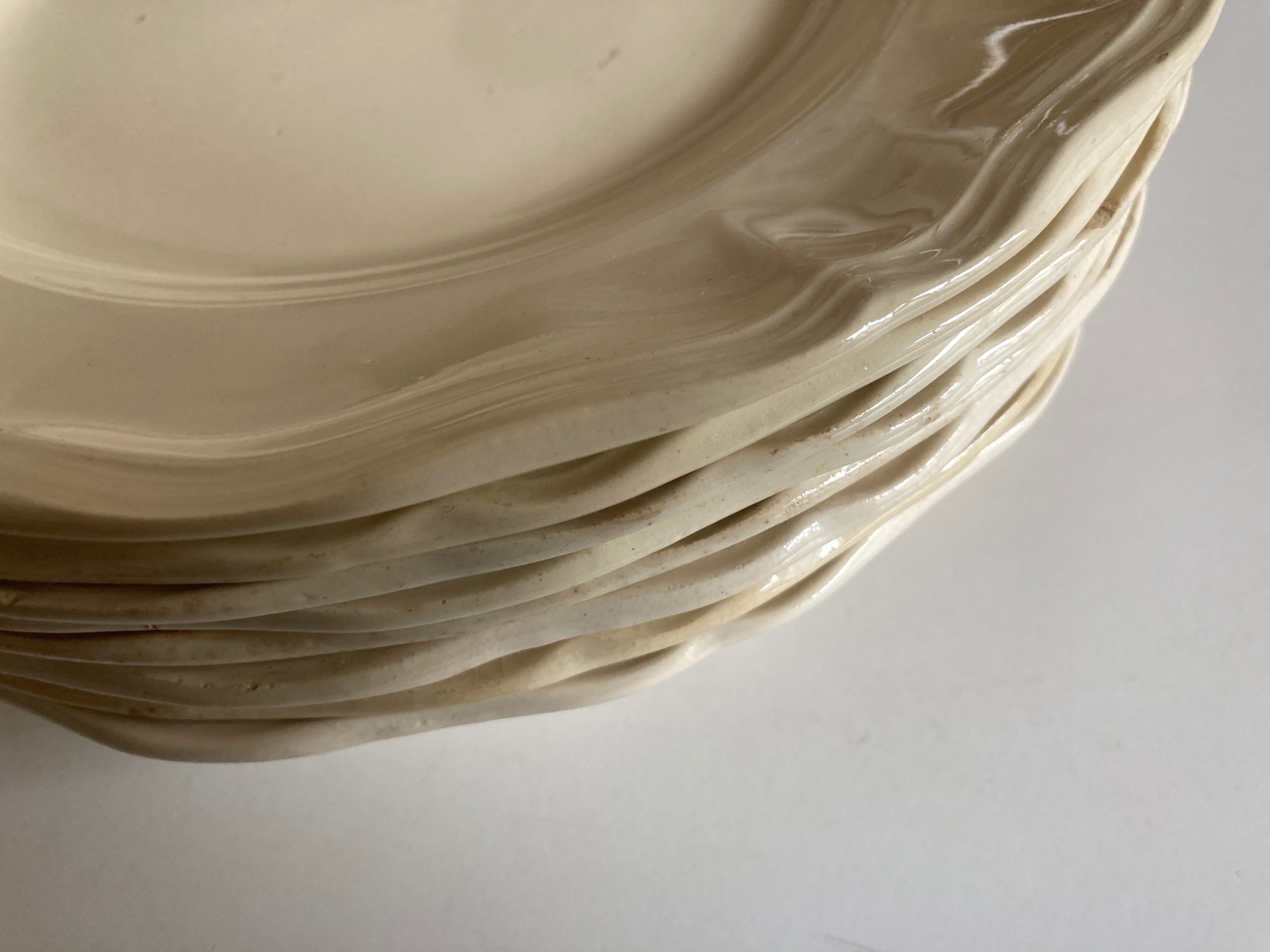 Set of 8 flat plates Ivory from Sarreguemines to godrons 24.5cm