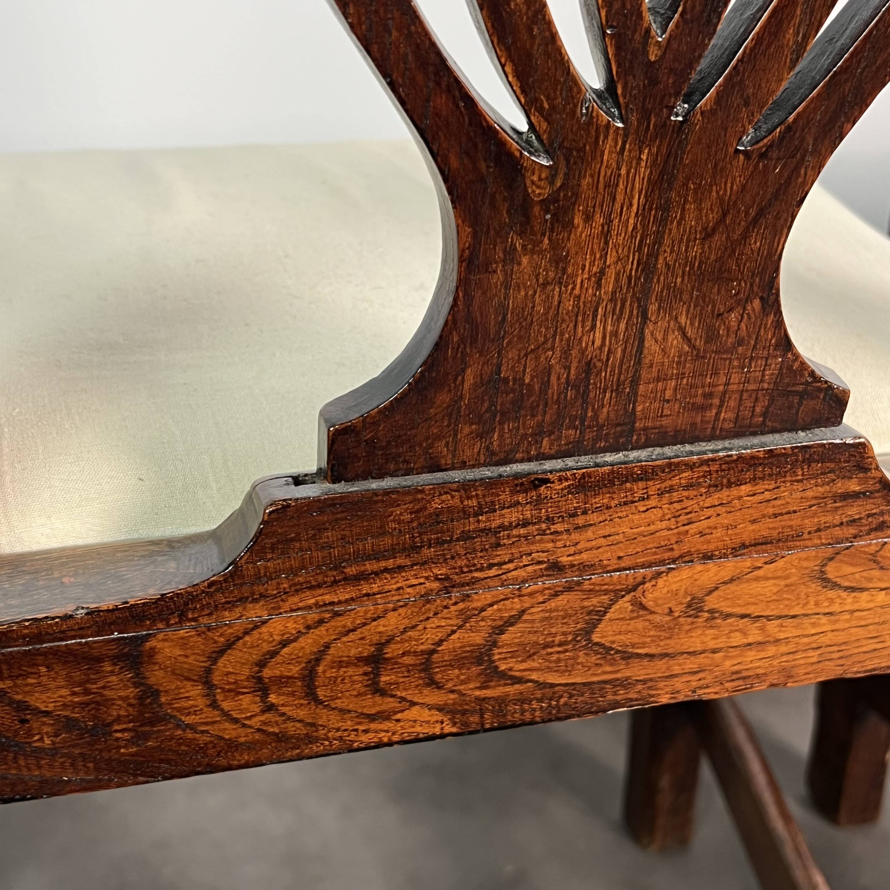 Pair of English Chippendale chairs - oak, 19th century
