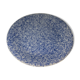5 speckled plates