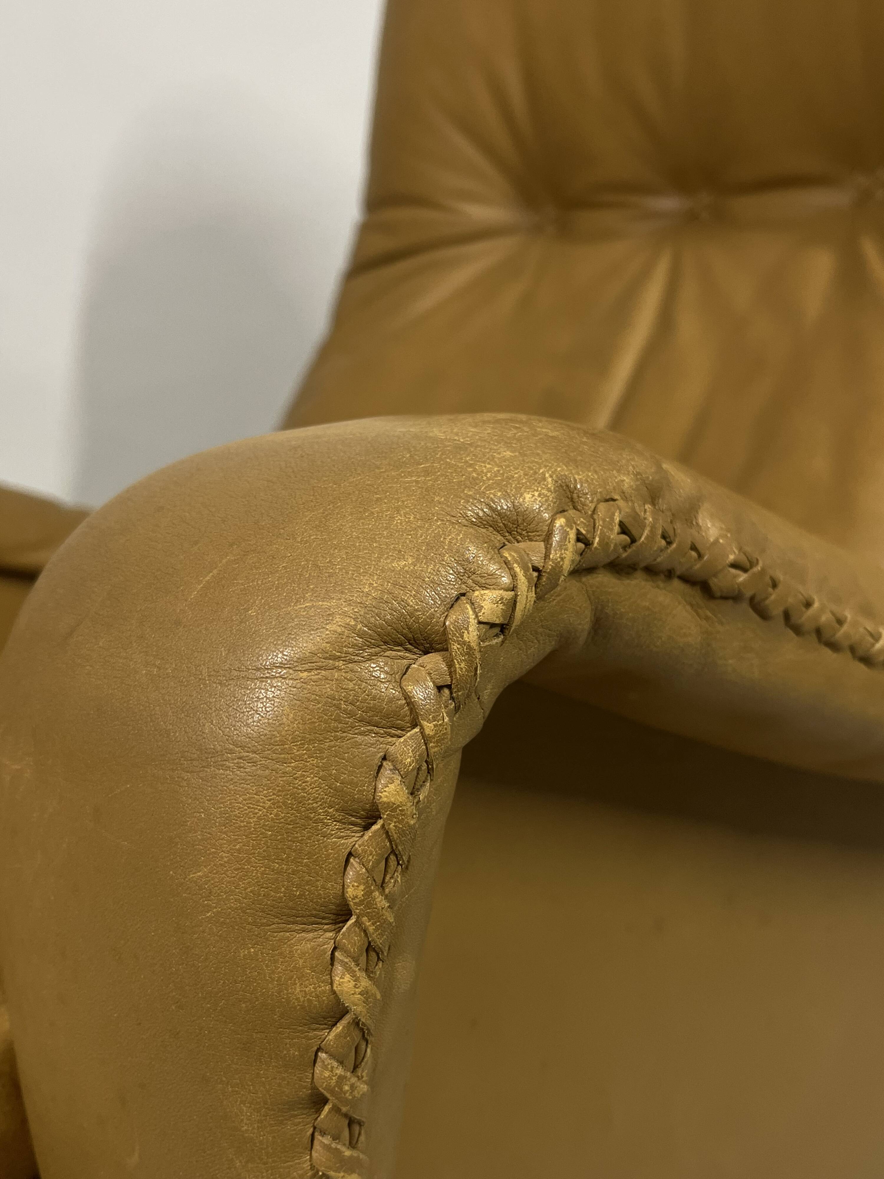 De Sede S231 Swivel Leather Armchair, 1960s