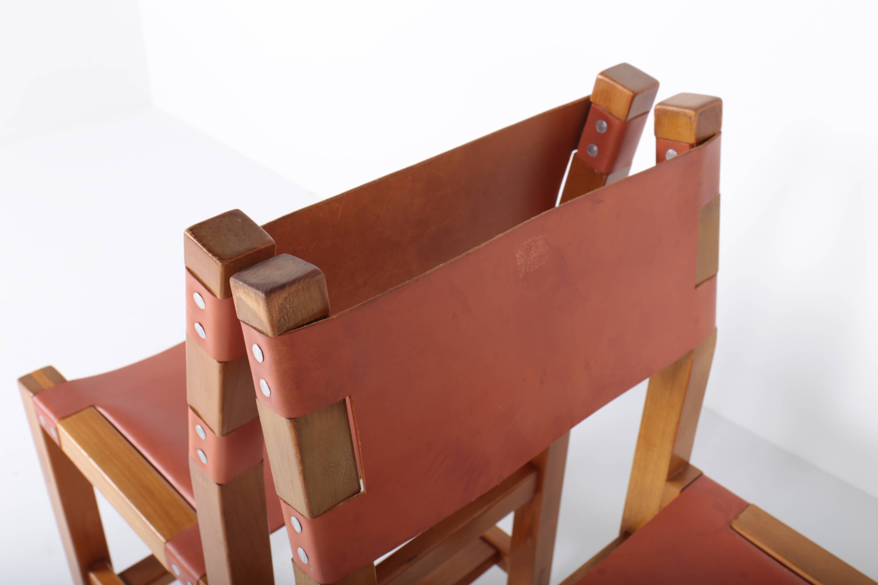 Set of 6 chairs in elm and leather Maison Regain edition