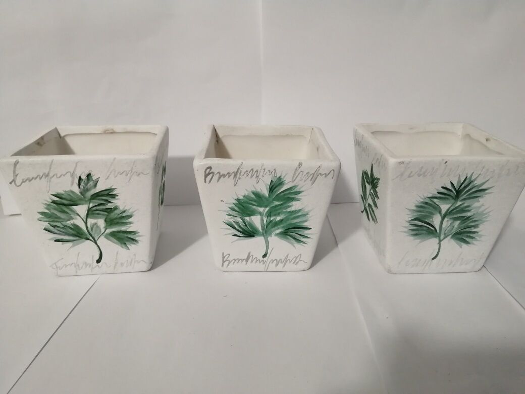 White sandstone pots decoration leaves Lot of 3