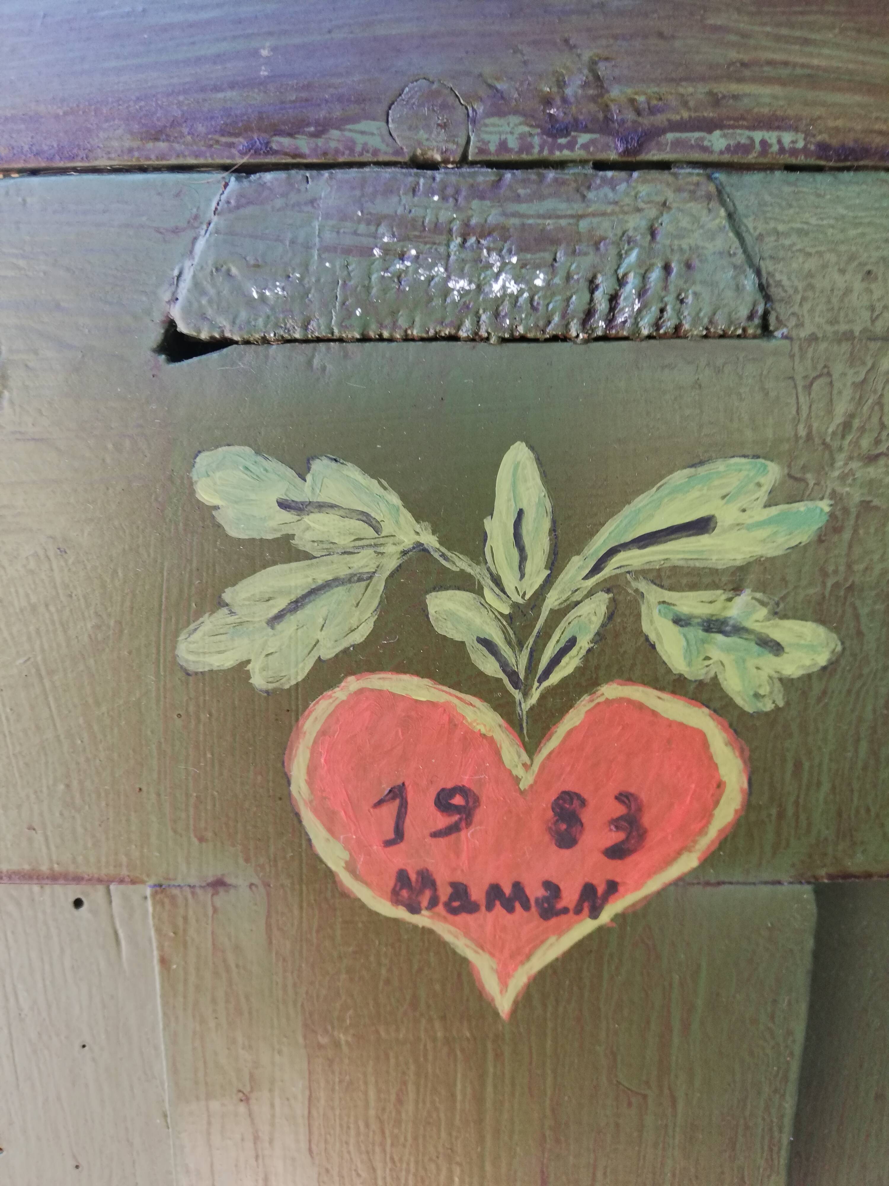 Old green-coloured dresser