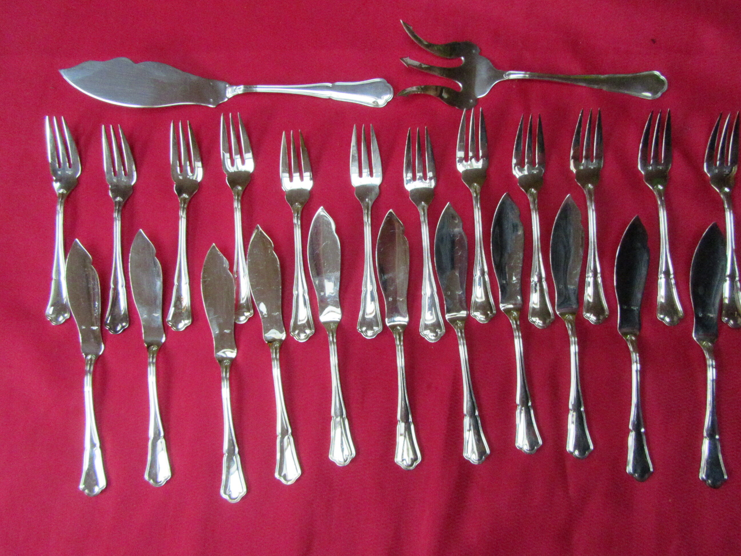 Silver metal fish service ercuis- model contours victoria