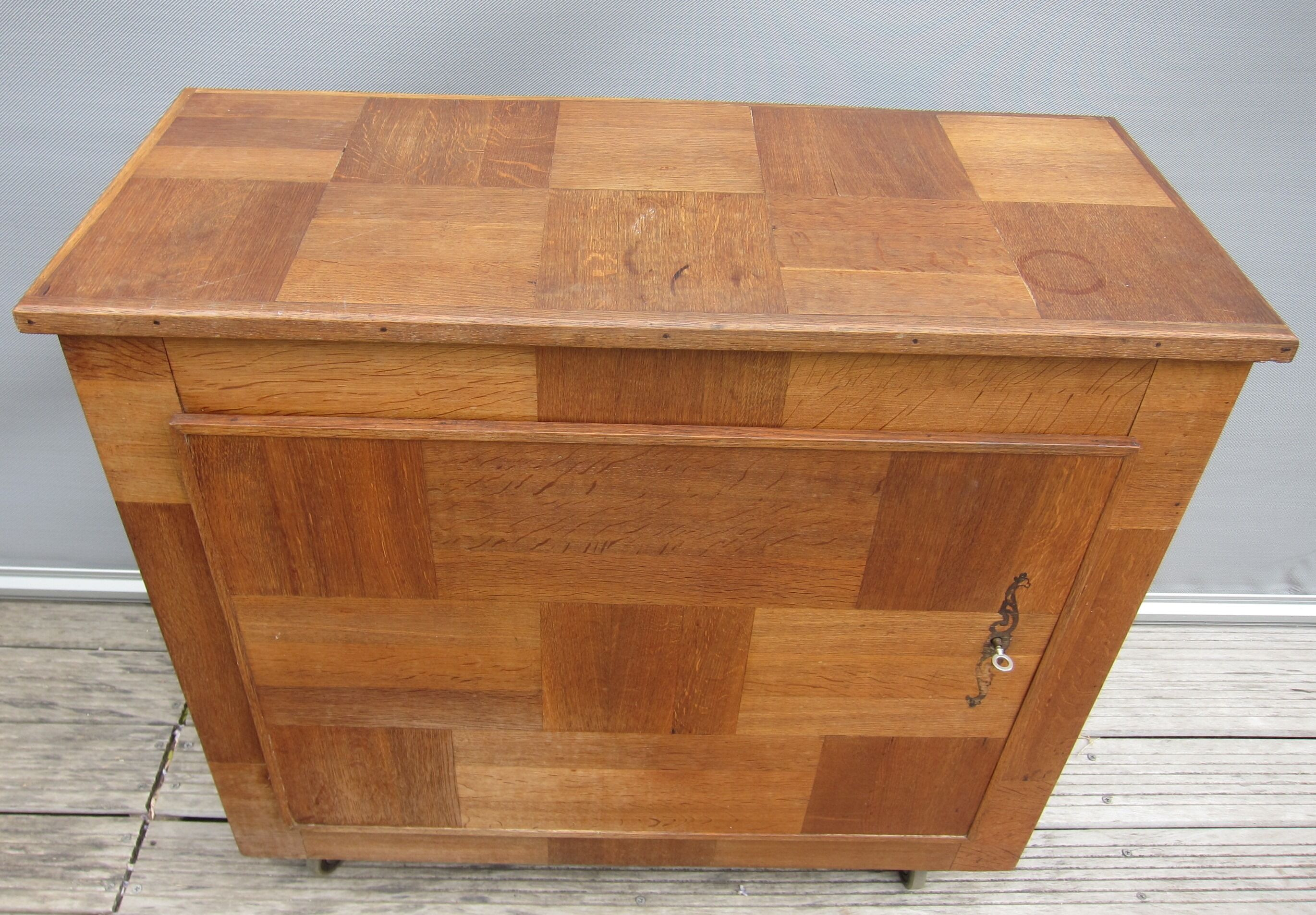 Furniture to shoes on wheels 1945