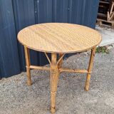 Round rattan table
