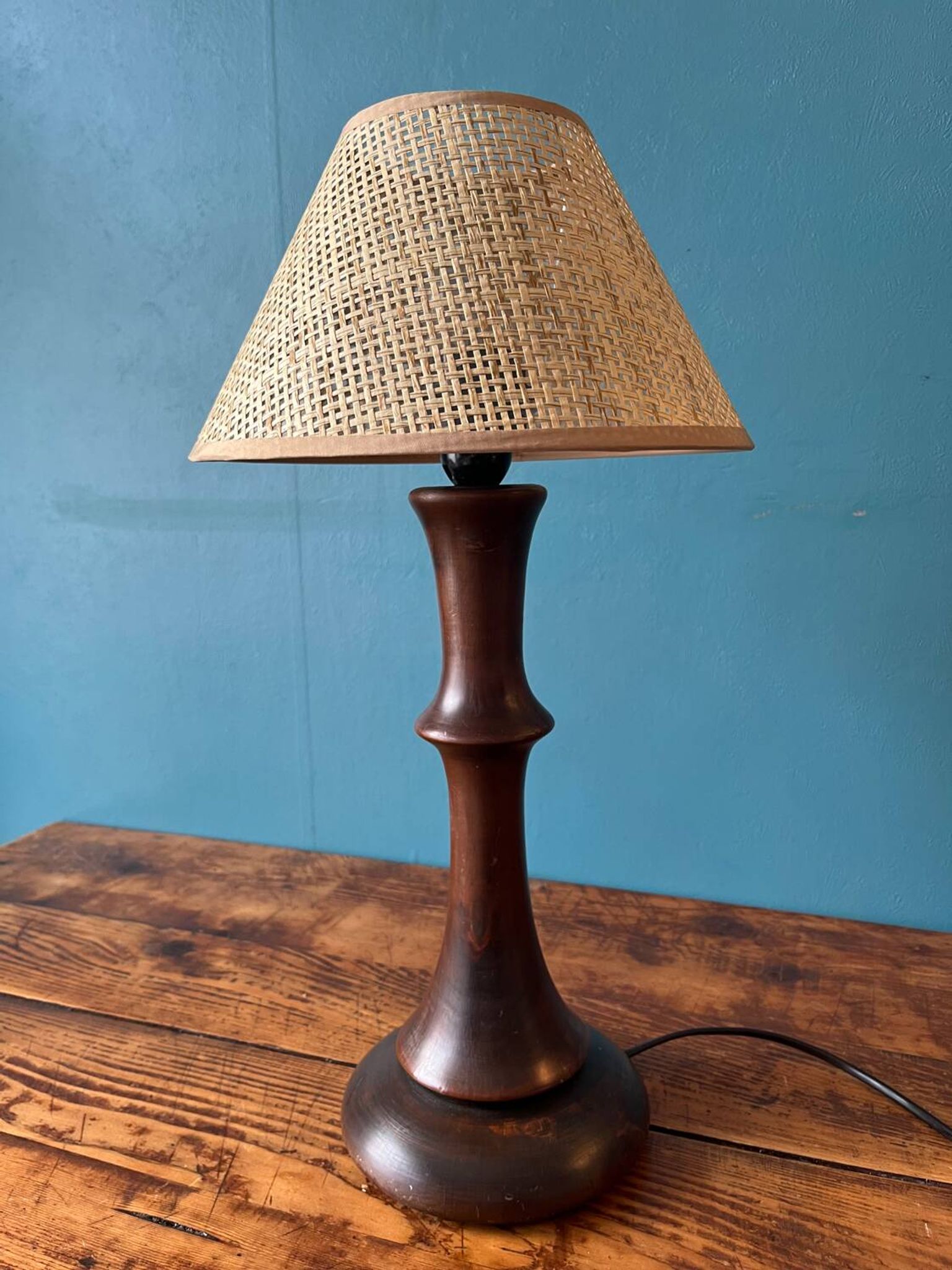 Lampe à poser en bois massif