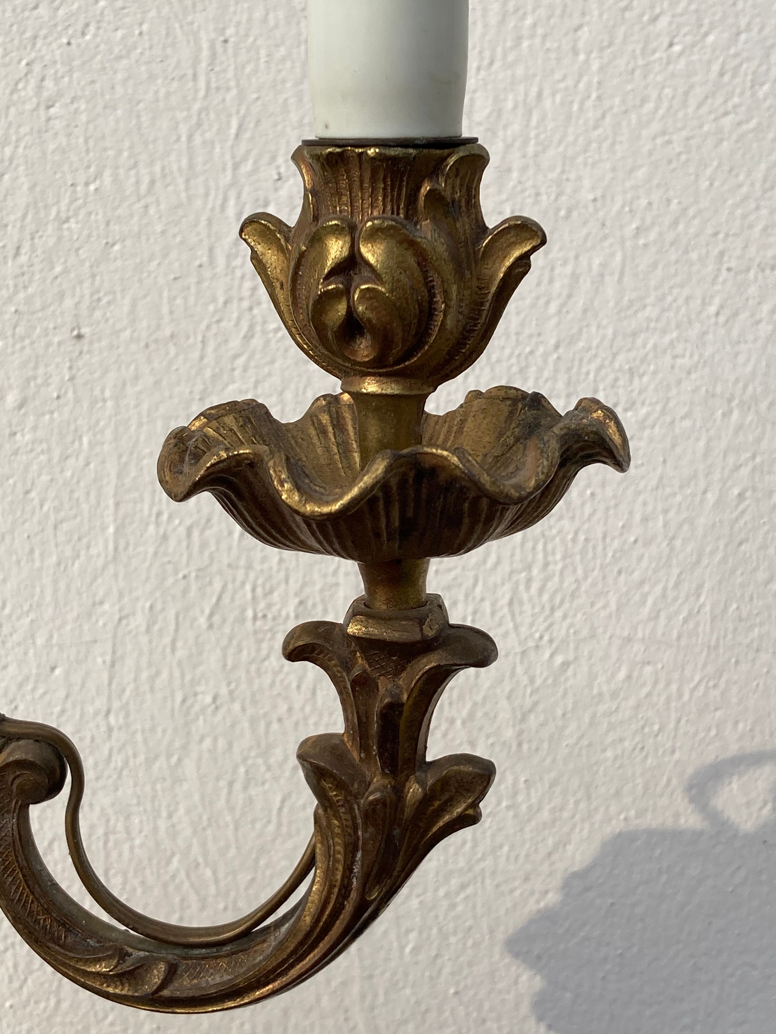 Wall lamp in gilded bronze style Louis XV rocaille with 2 branches
