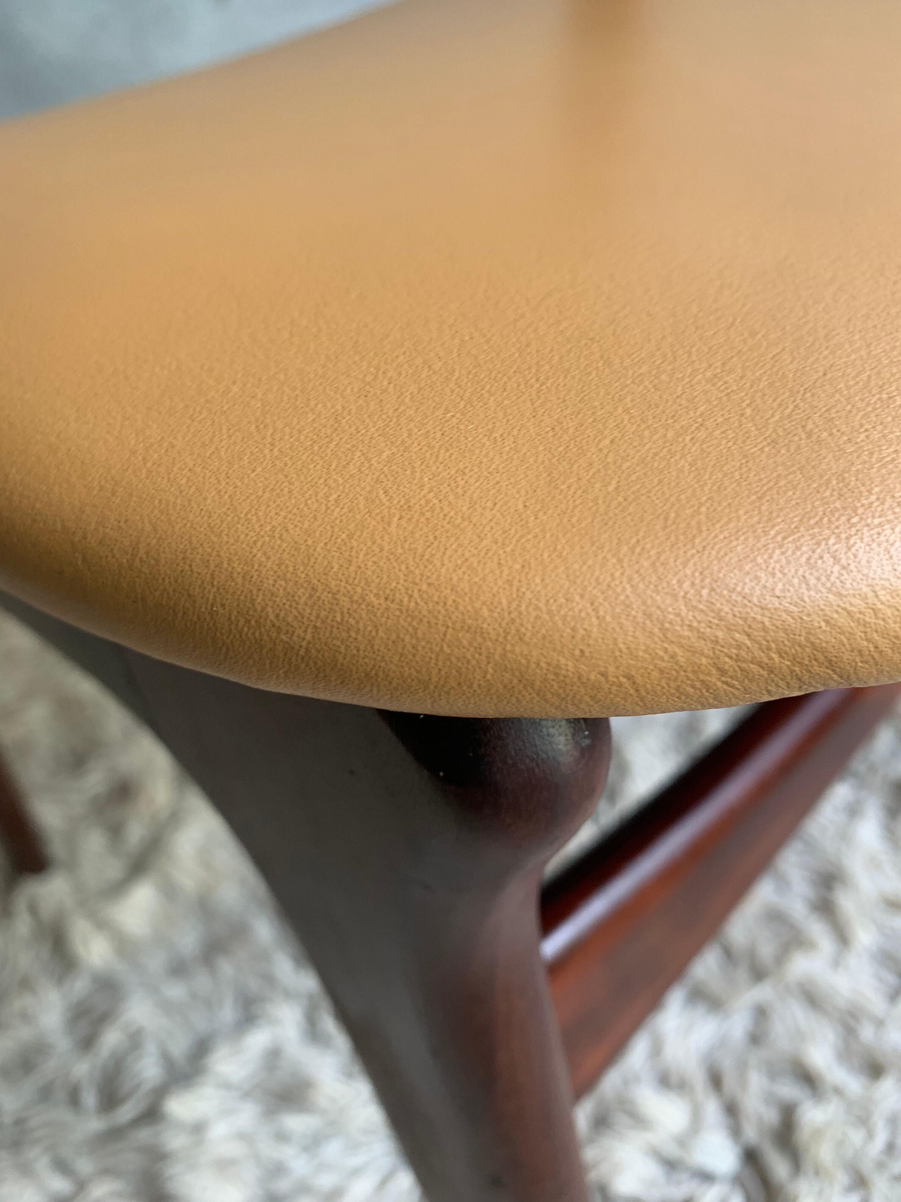 Scandinavian chair Erik Buch in teak and leather