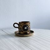 Tasse à café et soucoupe en céramique rustique