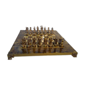 Jeu d'echec plateau verre figurine de métal