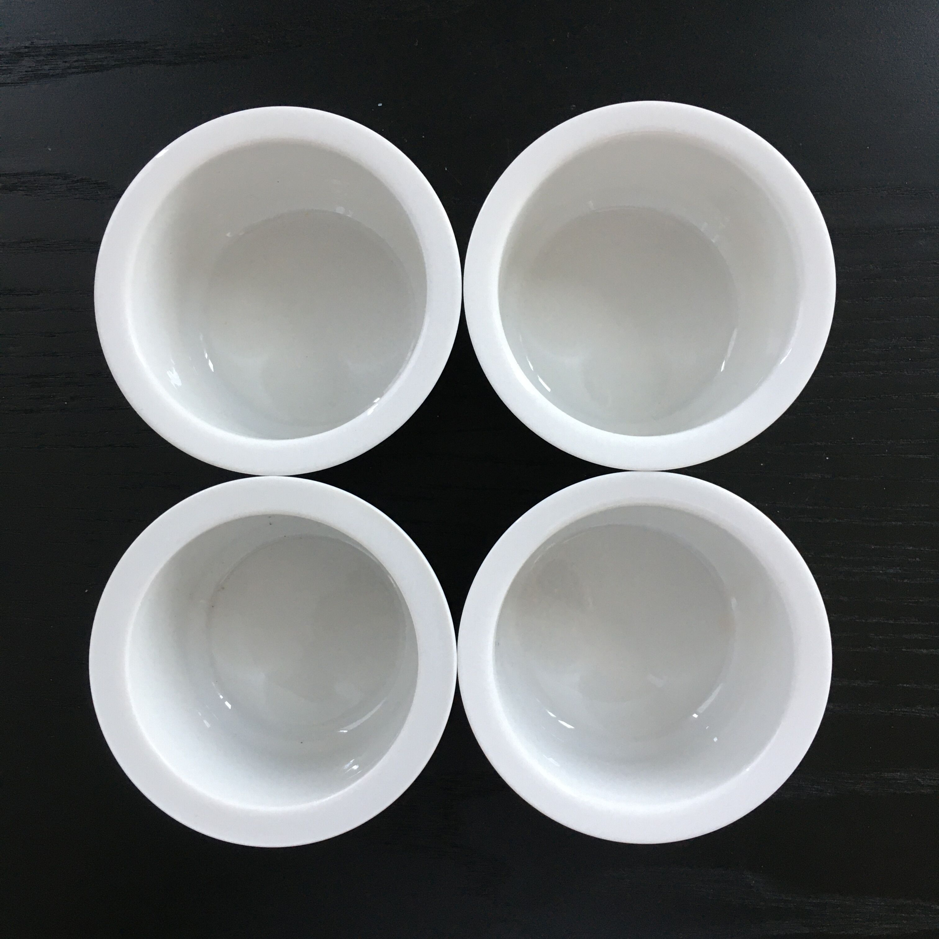 Lot 4 ramekins pop décor