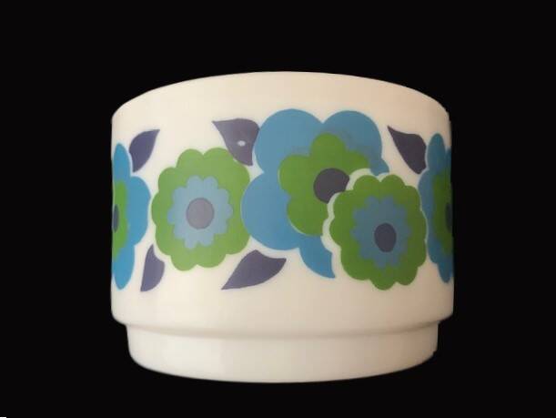 Arcopal brand Lotus mugs